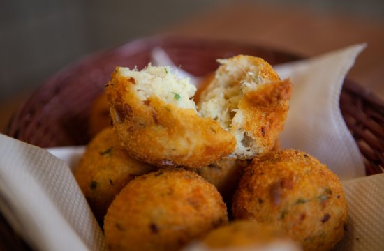 Receita de bolinho de merluza: irresistível e crocante